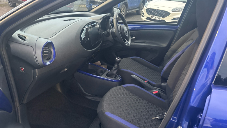 Toyota Aygo X 1.0 VVT-i Edge 5dr Petrol Hatchback